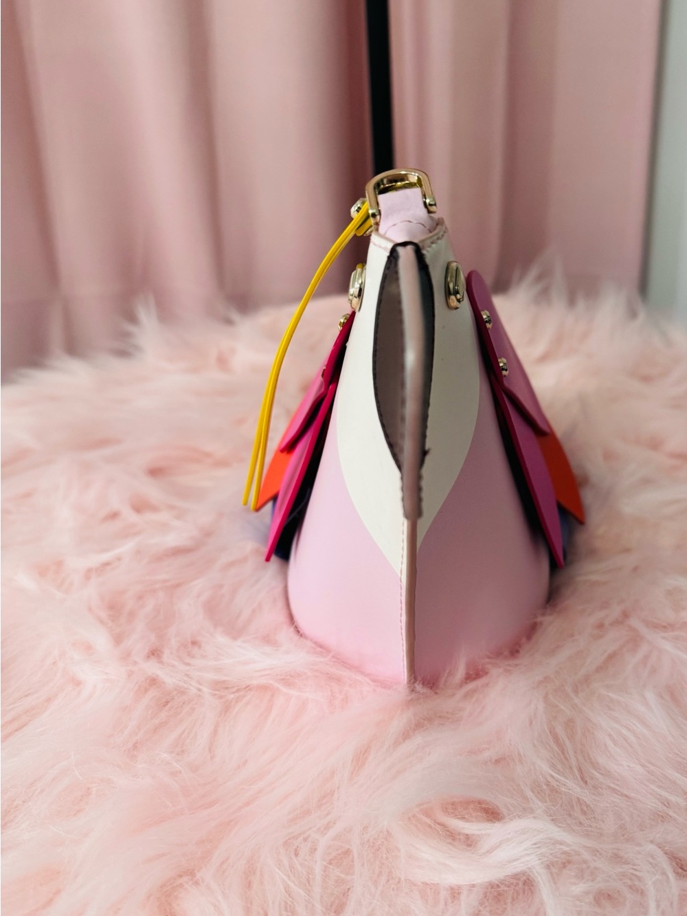 🦜 Kate Spade Parrot Crossbody – Serving Looks, Not Seeds - Picture 8 of 12